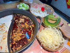 -赵美丽·重庆社区火锅·直营店(火车东站·中豪国际店)