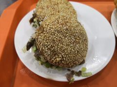 烧饼夹酱牛肉-护国寺小吃(左家庄店)