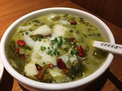 酸菜巴沙鱼-渝是乎酸菜鱼(龙旗购物中心店)