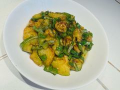 -阿瓦山寨·湘菜现炒·剁椒鱼头王(咸阳总店)