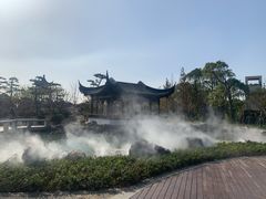 -上海滴水湖皇冠假日酒店