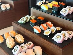 -亚洲国际大酒店·云顶阁旋转自助餐厅
