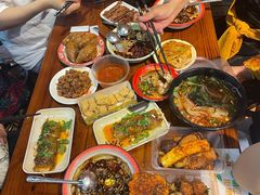 -爆炸头阿姨小四川正宗川味小吃(无任何分店)