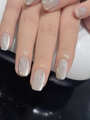 -进巍美甲美睫