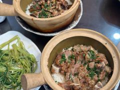牛仔骨煲仔饭-红星光发煲仔饭(文海店)