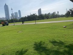 -万绿园
