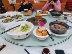 -东豪园林海鲜酒家(南港路辅路店)