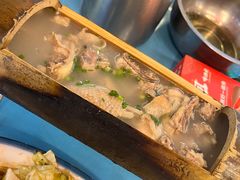 -刘姐啤酒鱼民族演艺餐厅(西街总店)