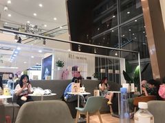 大堂-奈雪的茶(市百一店)