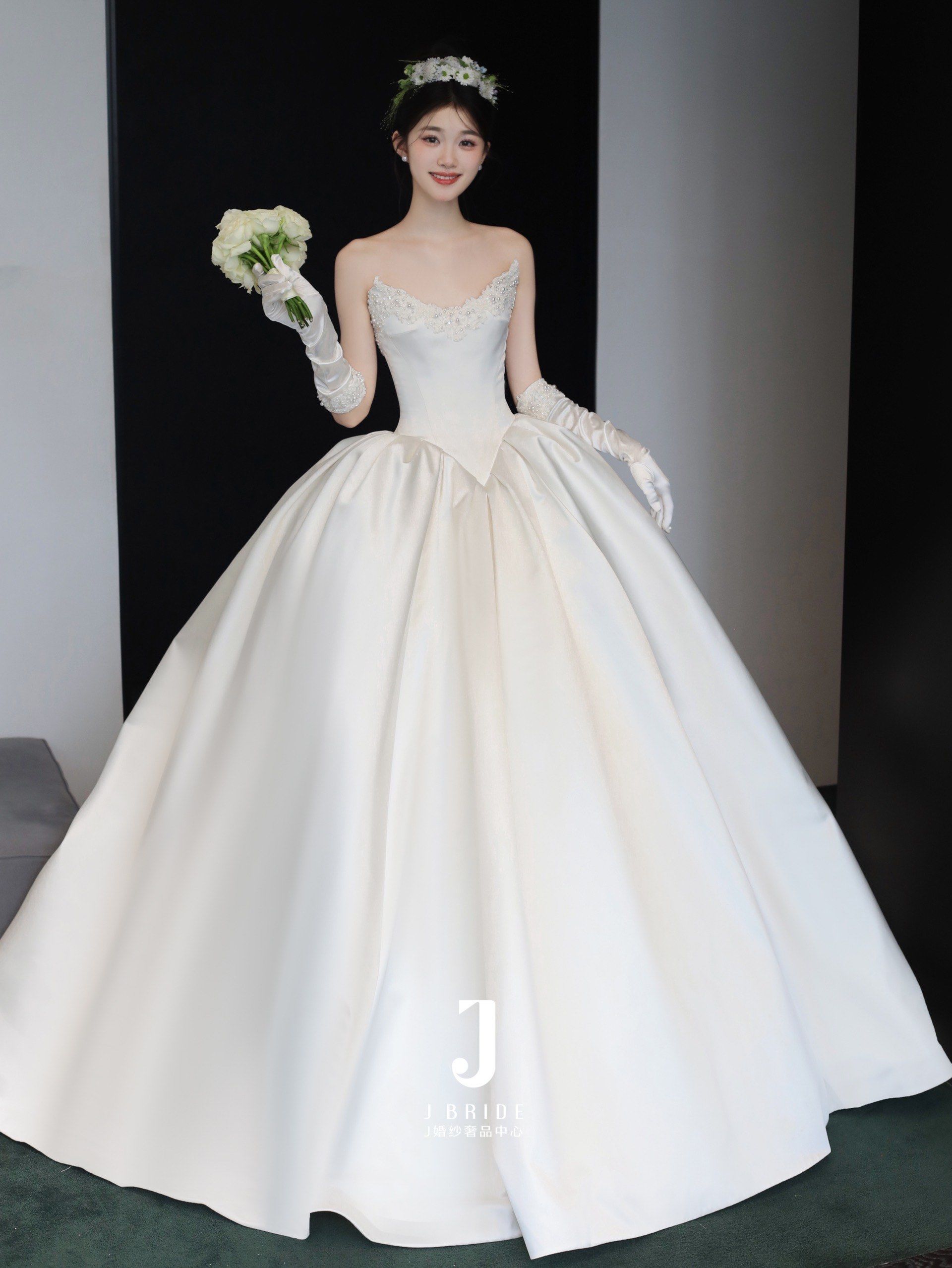 极简高级缎面婚纱!