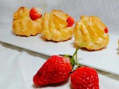 草莓味泡芙-瑞幸咖啡(118广场店)