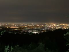 -鬼笑石后山停车场