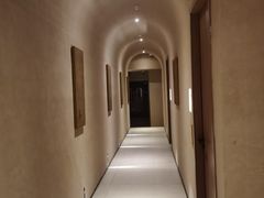 -灸春堂·艾灸·痛症·整脊连锁(之江银泰店)