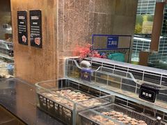 -钱小奴海鲜自助黑金店(杭州滨江龙湖店)