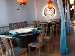 -荷塘秋月·本帮江浙菜(国权路店)