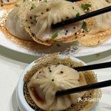 不管别人！我先吃俩碗！