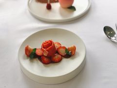 手工冰淇淋配季节水果-蝶舍·MAISON PAPILLON