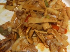 -鱼窝棚柴火铁锅炖(富山屯店)