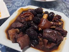 红烧羊肉-唔呶喔哩酒家(生产街店)
