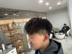 -镁连社·美联社