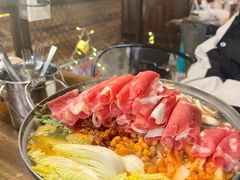 部队锅-MI WU FACTORY米屋美食工厂餐厅(绿地店)