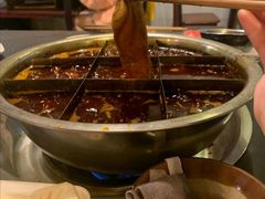 红汤锅-邓莽子老火锅(中兴路总店)