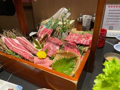 -山川小町·极番烧肉(新地假日广场店)