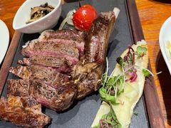 特色烤猪肋排-1886德国汽车餐厅(外滩十六铺码头店)