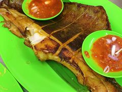 -明记烧鱼美味店