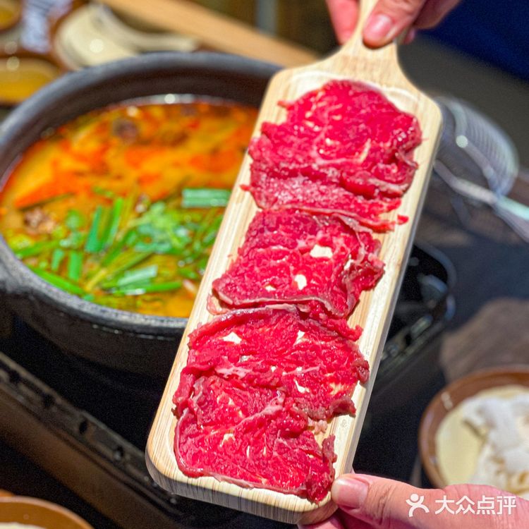 在这里实现酸汤牛肉火锅自由｜大龙六方·贵州酸汤牛肉火锅