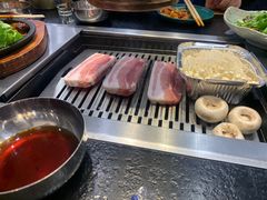 -臻牛烤肉