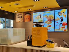 -麦当劳(轻轨曹杨路店)