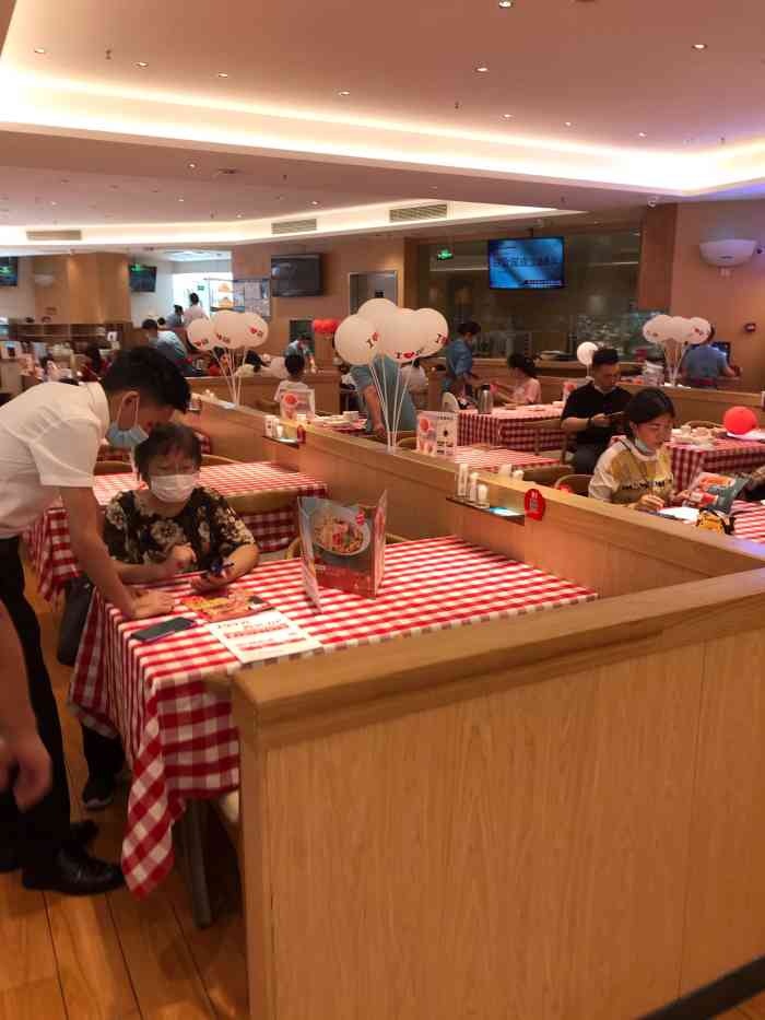 西贝莜面村(宝龙一城店)-"感谢老板的霸王餐,服务最舒心,菜品最好吃.