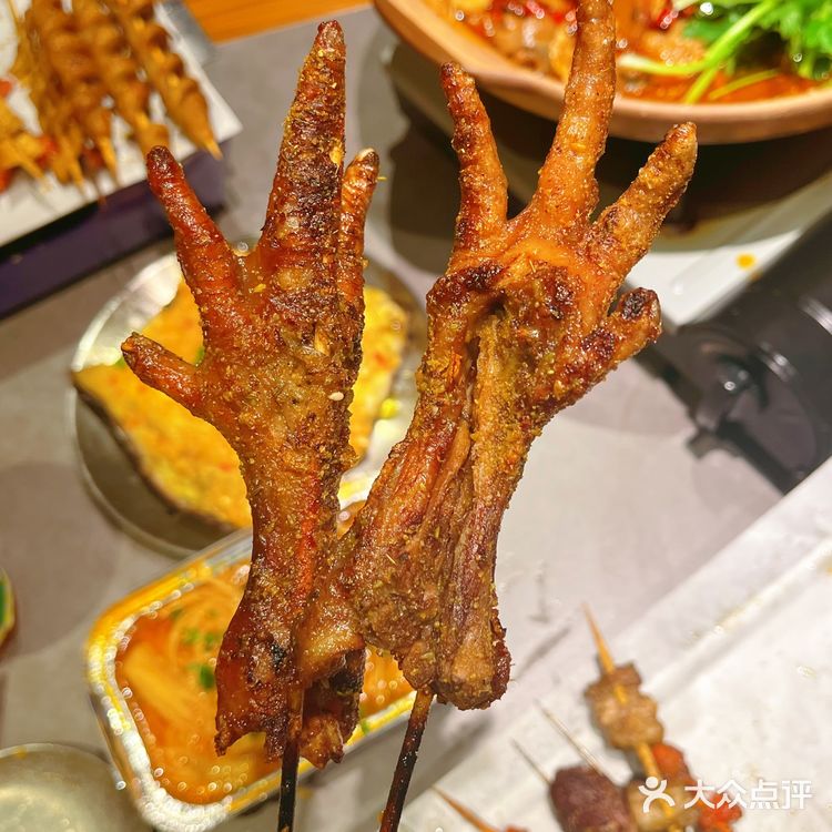 看欧洲杯,吃烧烤,美滋滋~