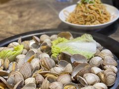 花蛤-日进一片海.生腌海鲜火锅.宵夜烧烤(三里屯总店)