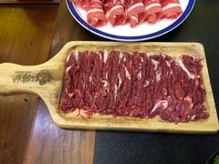 手切鲜羊肉-沸炉重庆老火锅(军事博物馆店)
