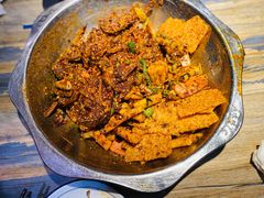 -嘎嘎鸭下巴·爆辣干锅(明教寺店)