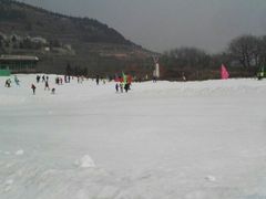 -济南卧虎山滑雪场