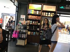 -星巴克(广州中华广场B1层店)