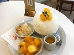 芒果雪冰-Cheevit Cheeva(Sirimangkalajarn)