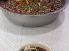 -乡土特色.冷锅鱼.牦牛肉汤锅