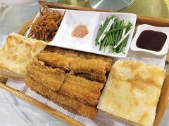 -闻道食府烙饼卷带鱼(原车耳营店原大觉寺店)