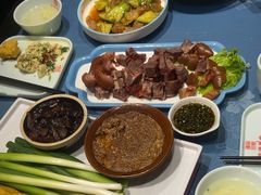 -乔家小院•非遗驴肉•本地小海鲜(滨河路店)