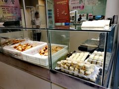 面包甜点陈列柜-上海哈尔滨食品厂(淮海中路店)