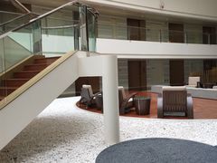 -上海滴水湖皇冠假日酒店