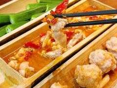 -胡须哥网红竹筒菜