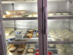 自助取餐区-雪露酸奶