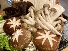 菌菇拼盘-湊湊火锅·茶憩(打浦桥日月光店)