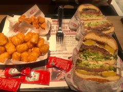 -The Habit Burger Grill 哈比特汉堡(复兴soho店)