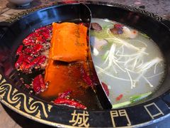 -椒香城门口重庆老火锅(美颂广场店)